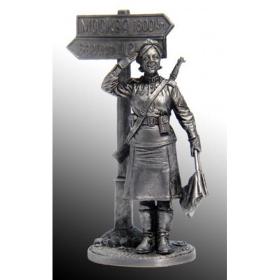 Военная регулировщица, ефрейтор Красной Армии. 1945. СССР