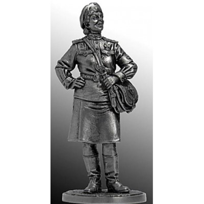 Девушка-санинструктор, сержант Красной армии. 1943-45 гг. СССР