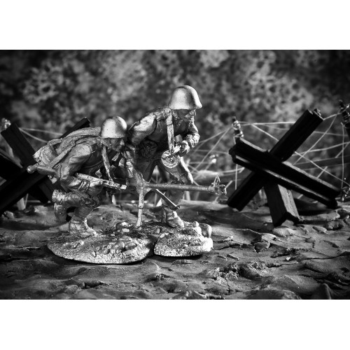 Бегущие бойцы РККА с ПТРД