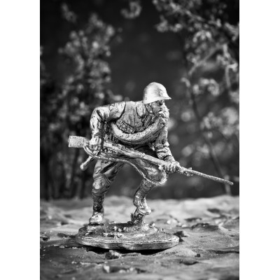 Боец РККА в атаке. 1942 год