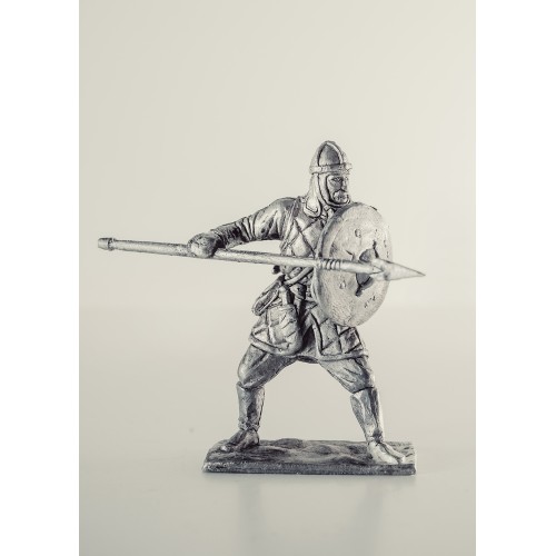 Ополченец легковооруженный с копьем