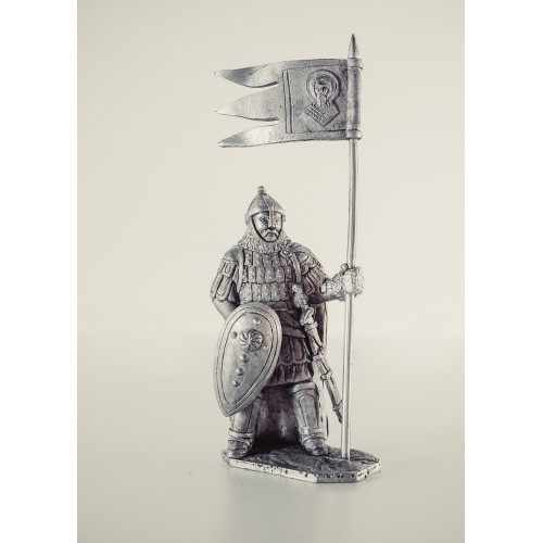 Княжеский дружинник с флагом