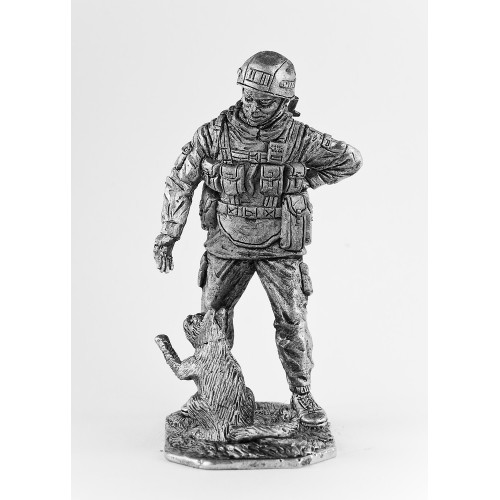 Вежливый боец с котом