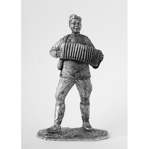 Красноармеец РККА с тальянкой