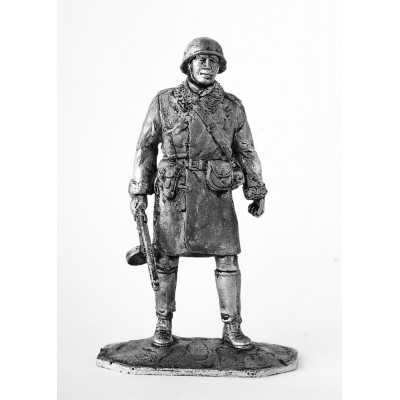 Старший лейтенант стрелковых частей РККА в зимнем обмундировании