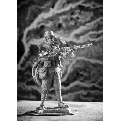 Французский рядовой с велосипедом 1915 г.