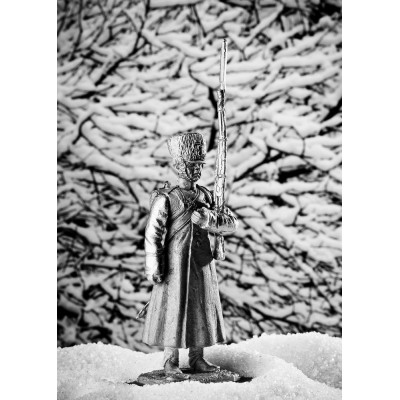 Стрелок батальона ее императорского высочества княгини Екатерины Павловны в шинели, 1812-1814 гг.