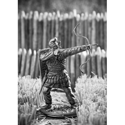 Скиф, стреляющий из лука.