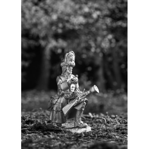 Гренадер Семеновского полка с ручной мортиркой 1709-12 год