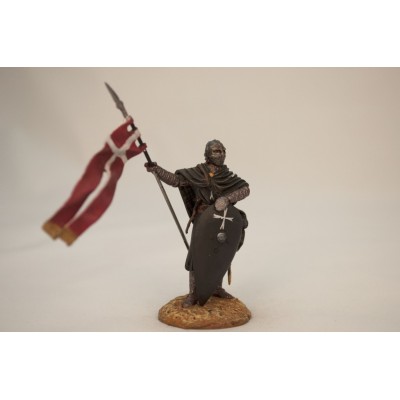 Госпитальер с знаменем