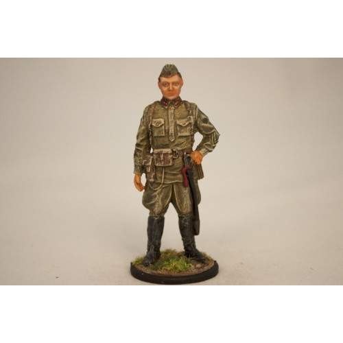 Лейтенант - командир артиллерийской батареи 48-й стрелковой дивизии (июнь 1941 года)