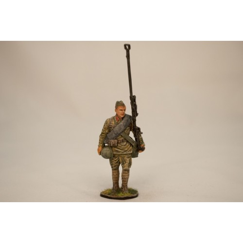 Бронебойщик Красной Армии 1941 год*