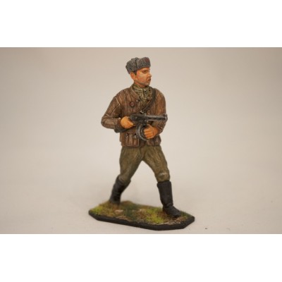 Боец РККА бегущий в атаке 1941-45 гг.