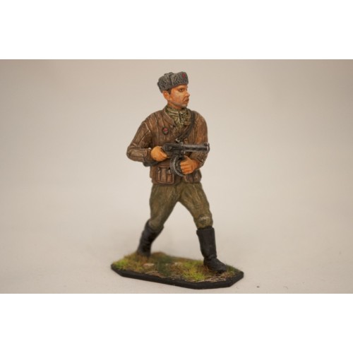 Боец РККА бегущий в атаке 1941-45 гг.