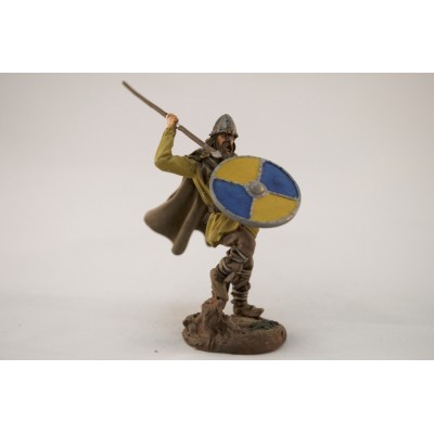 Викинг с копьем