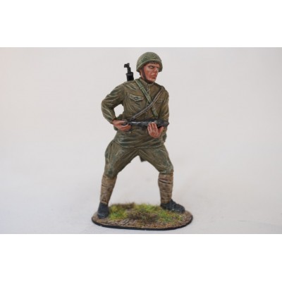 Рядовой из расчета миномета РККА, заряжающий