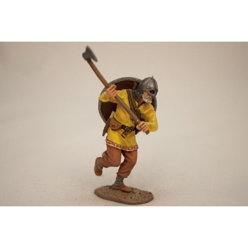 Викинг с бродексом, IX-XI век.